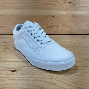 NWOB Vans Ward Sneaker Shoes 
# 508731
Canvas upper
Size Kids 3.5 
White/White